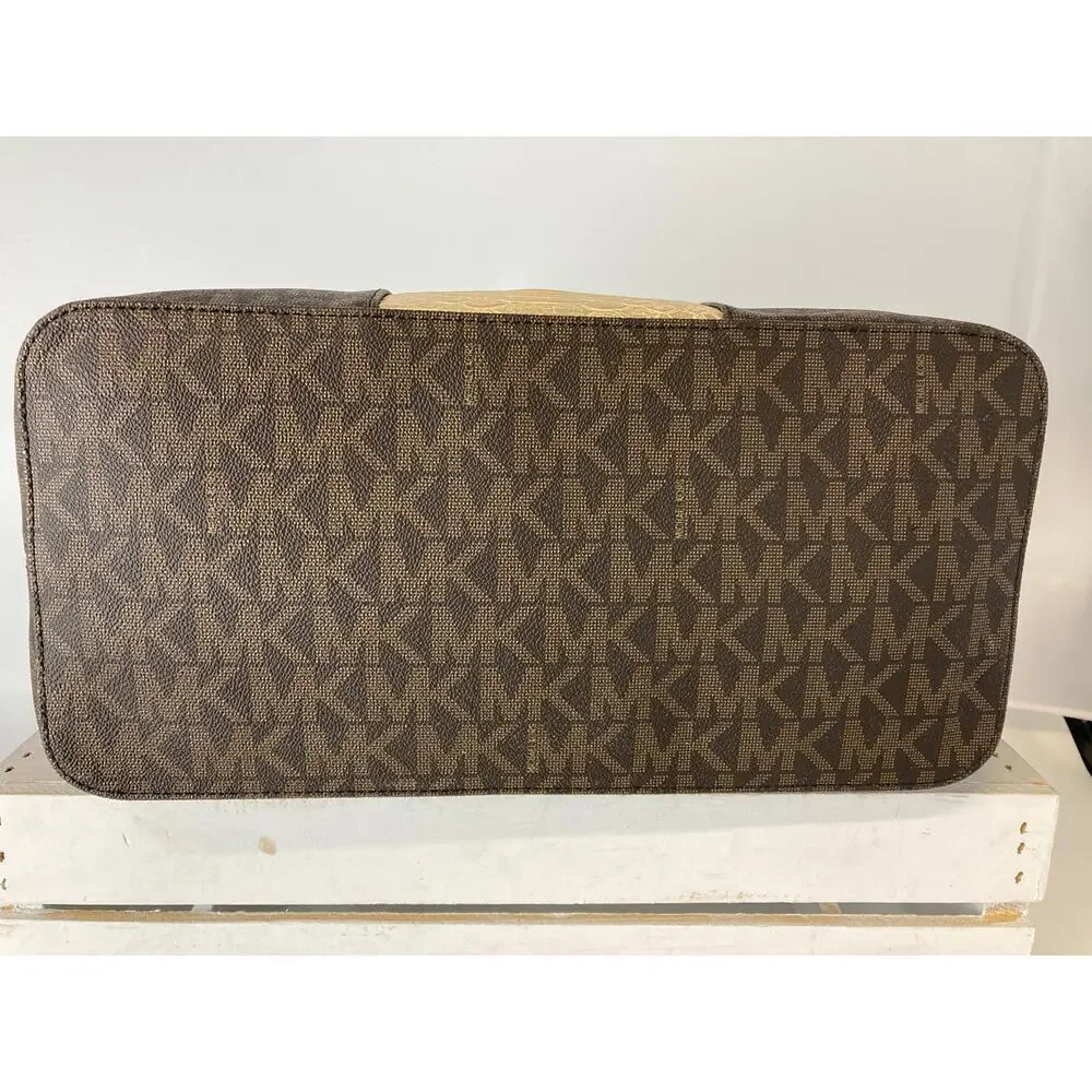 MICHAEL KORS, XL SIGNATURE GOLD ANIMAL SHOULDER TOTE BAG